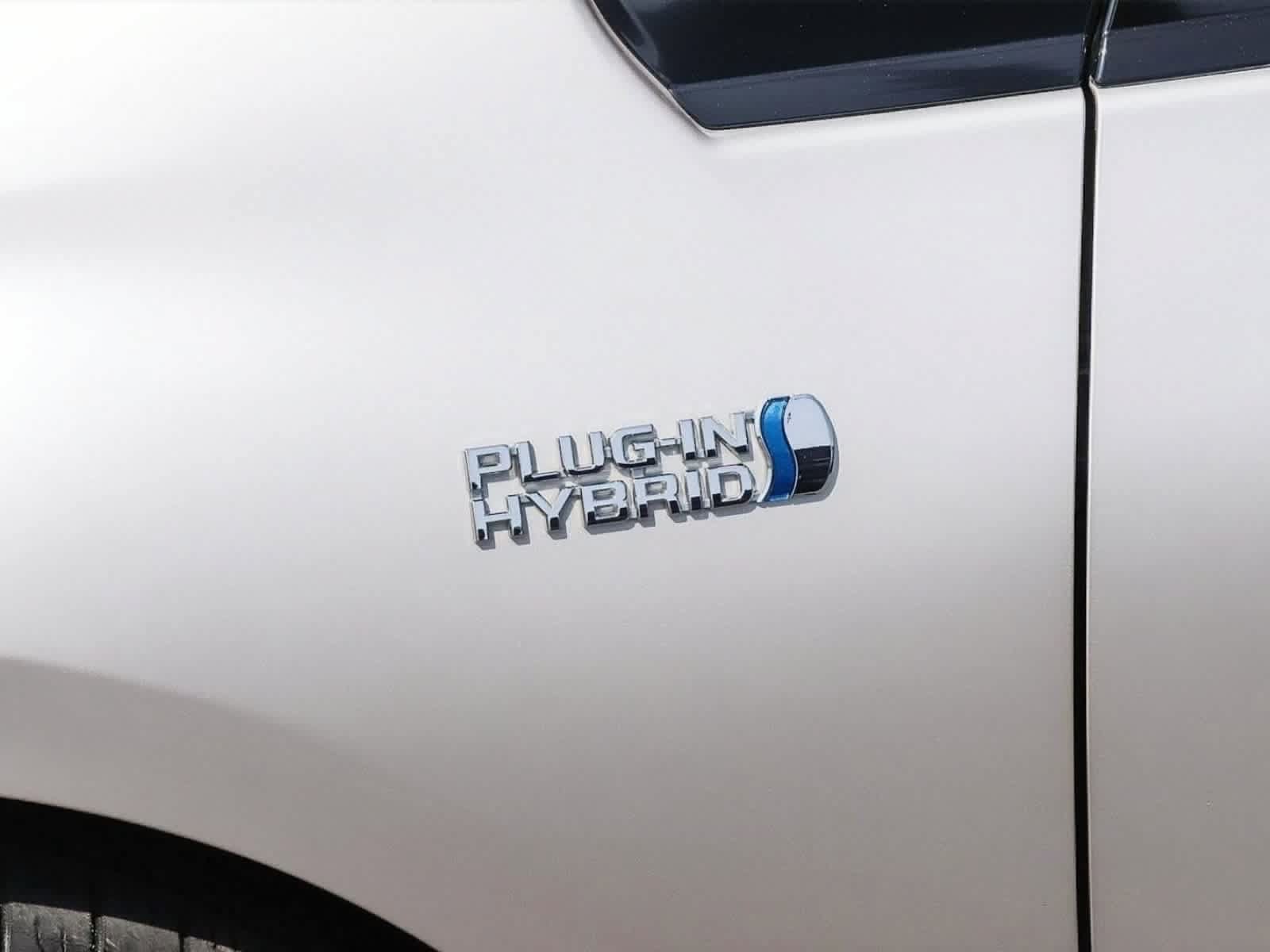 Used 2020 Toyota Prius Prime LE FWD image 16