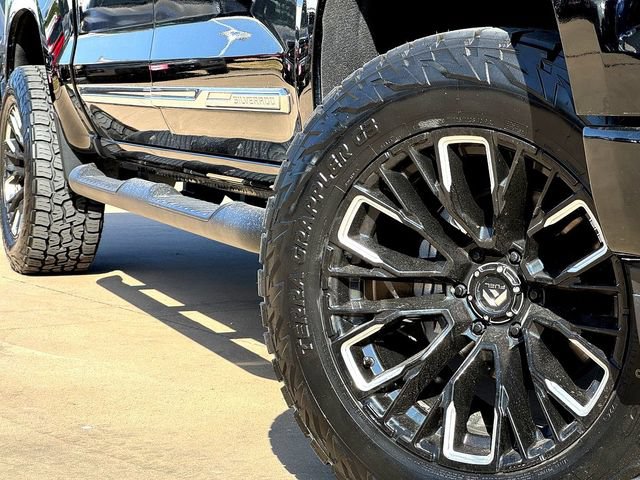 Used 2024 Chevrolet Silverado 1500 High Country w/ Technology Package AWD/4WD image 6