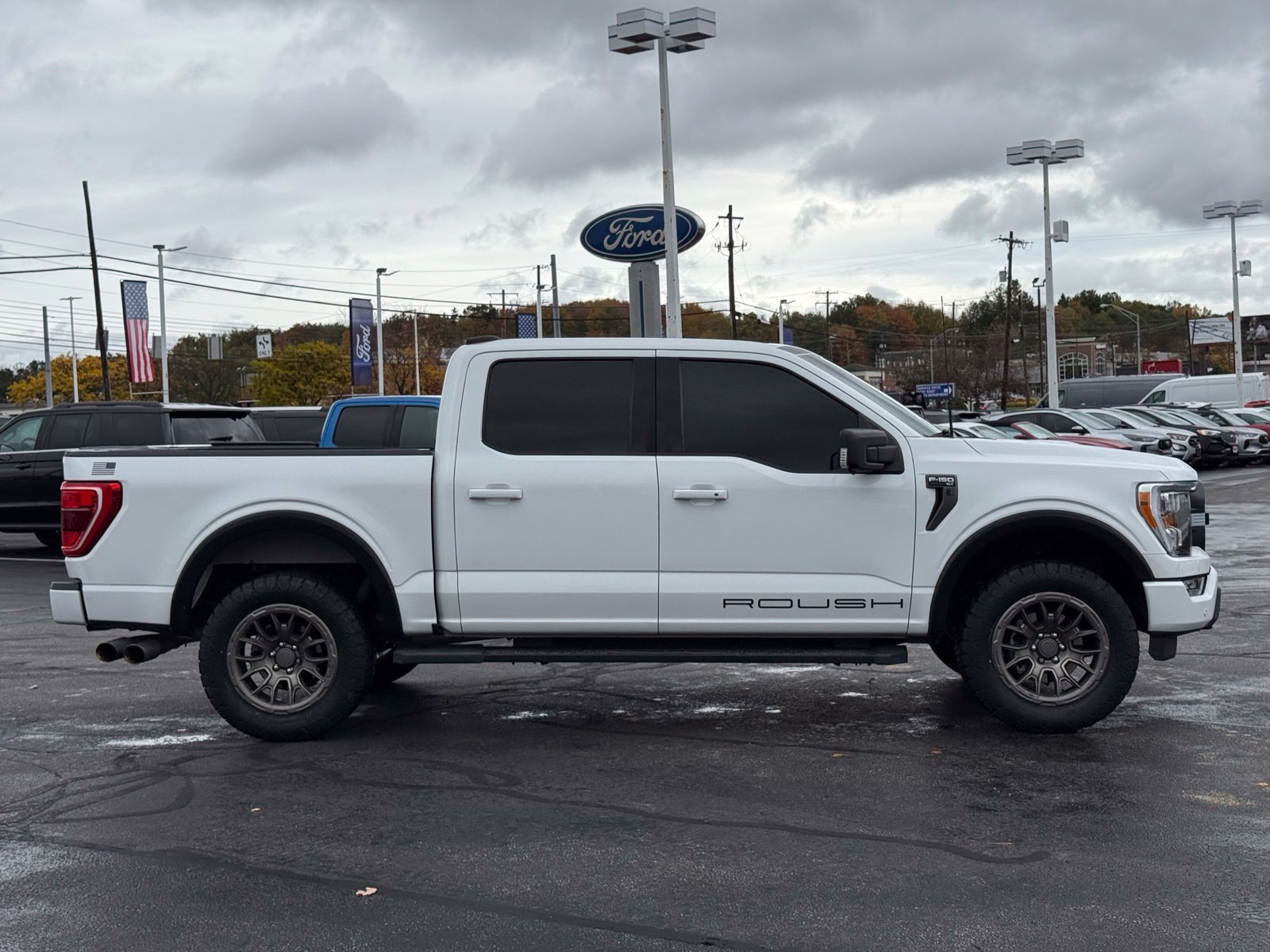 Used 2021 Ford F150 XLT w/ Equipment Group 302A High AWD/4WD image 3