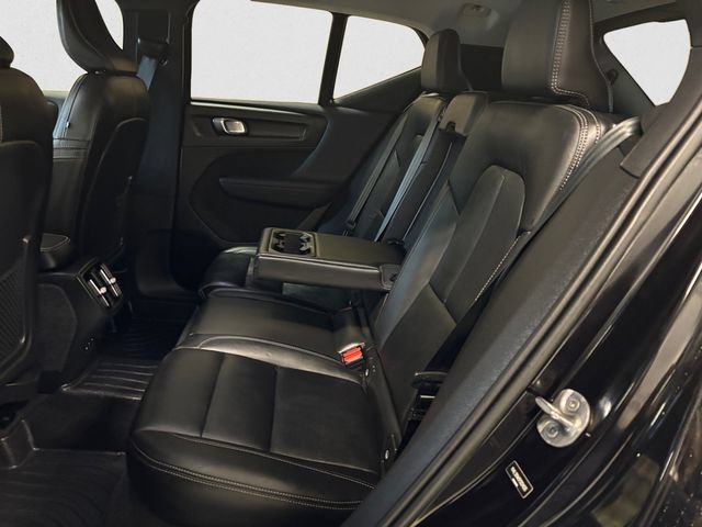Used 2023 Volvo XC40 B5 Plus w/ Driver Assist Package AWD/4WD image 14