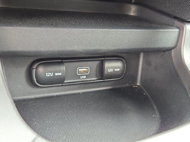 Used 2023 Kia Seltos LX AWD/4WD image 13