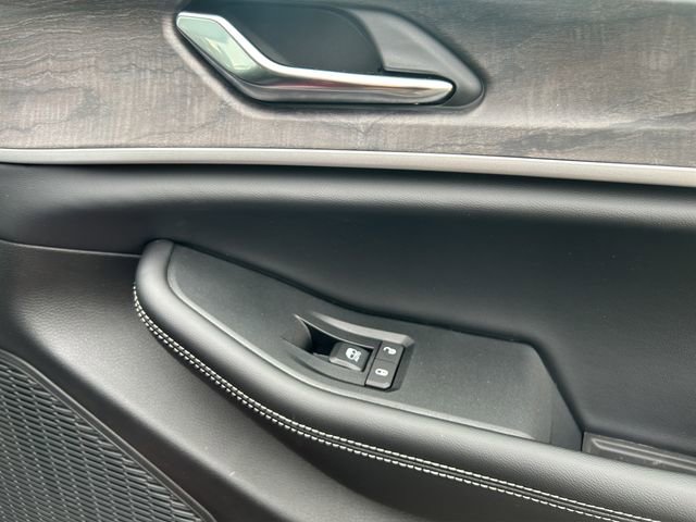 New 2025 Jeep Grand Cherokee L Limited image 19