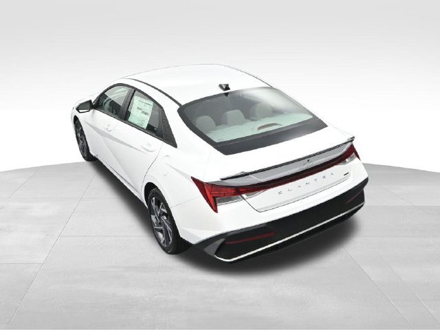 Certified 2025 Hyundai Elantra SEL FWD image 27