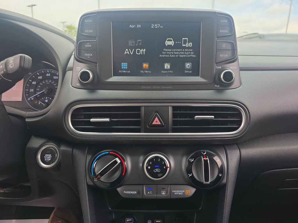Used 2019 Hyundai Kona SEL FWD image 28