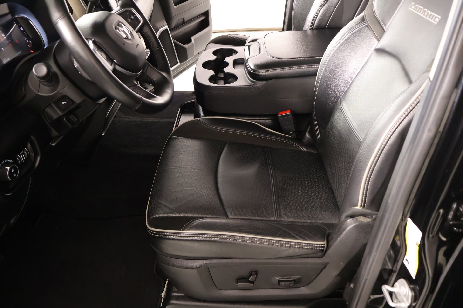Used 2024 RAM 2500 Laramie w/ Safety Group AWD/4WD image 12
