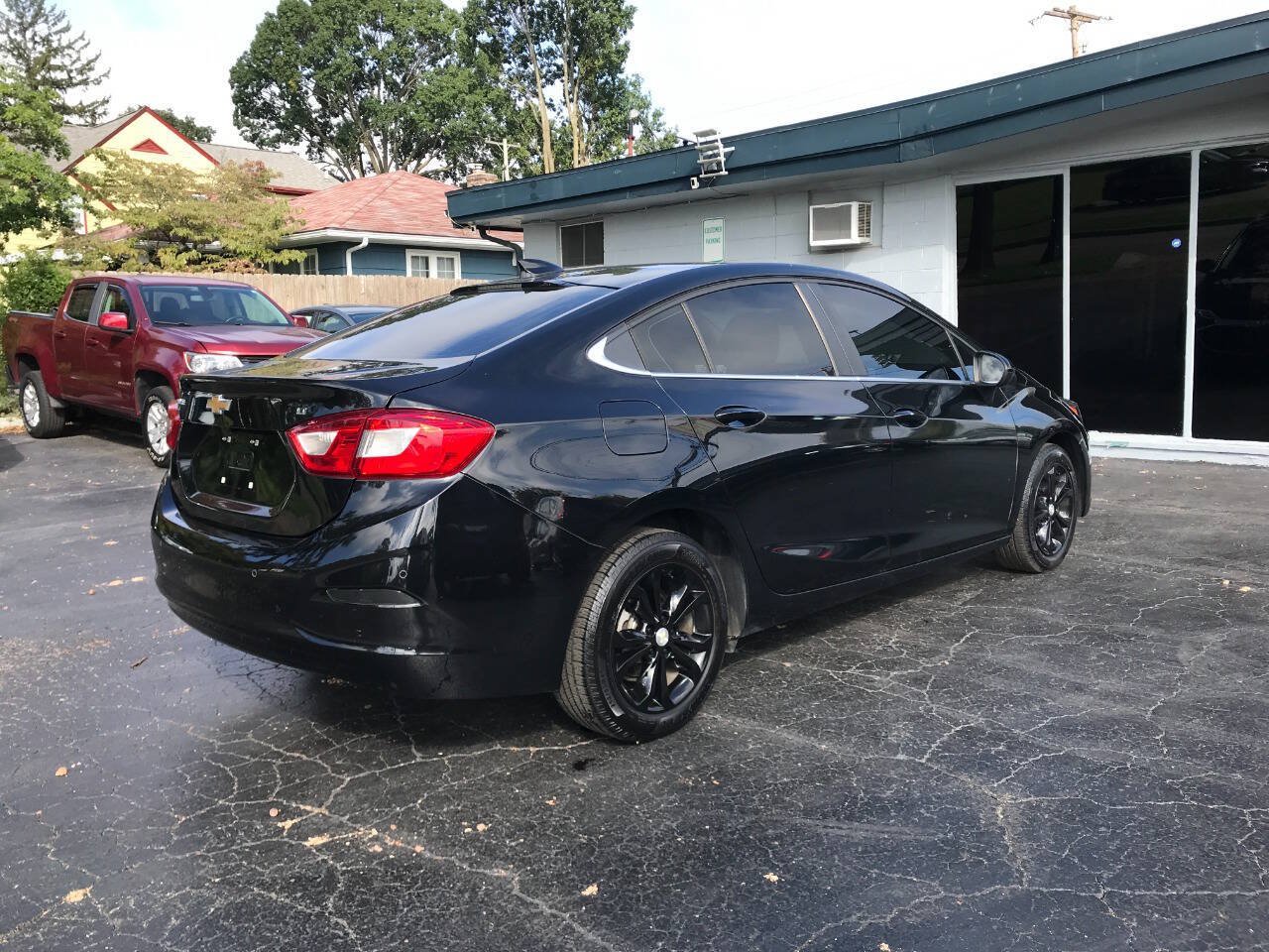 Used 2019 Chevrolet Cruze LT w/ Convenience Package FWD image 7