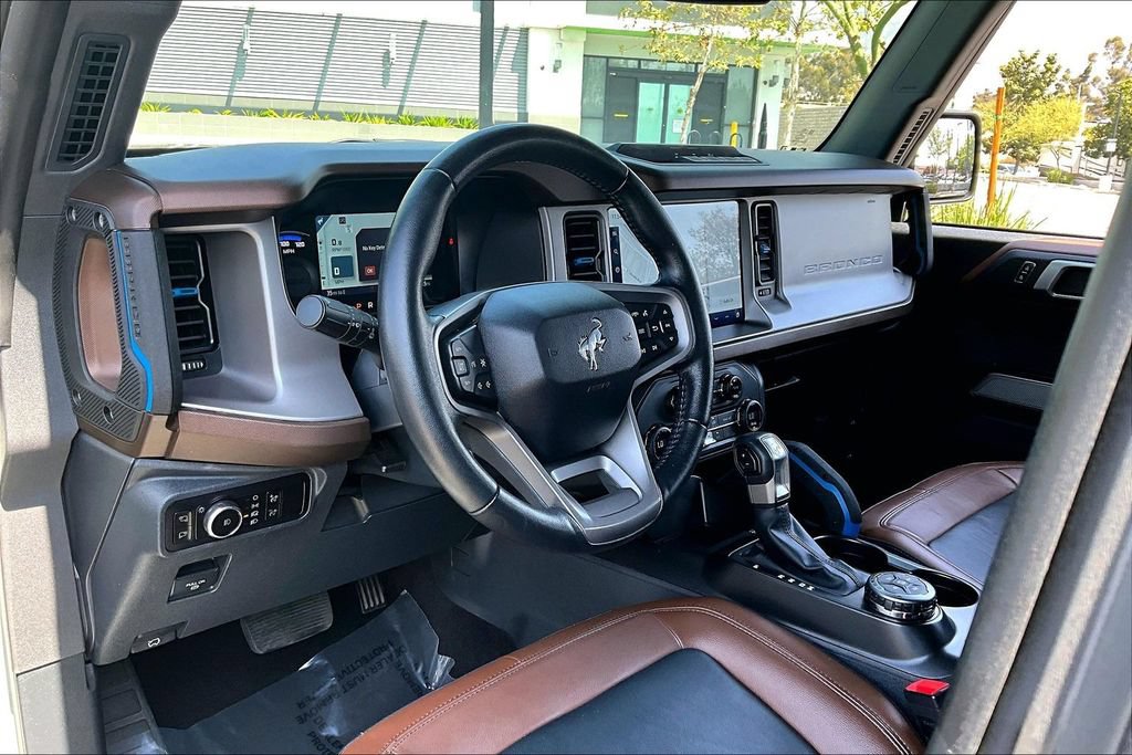 Used 2023 Ford Bronco Outer Banks AWD/4WD image 13