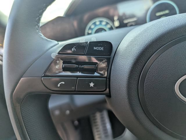 New 2026 Hyundai Elantra SEL FWD image 18