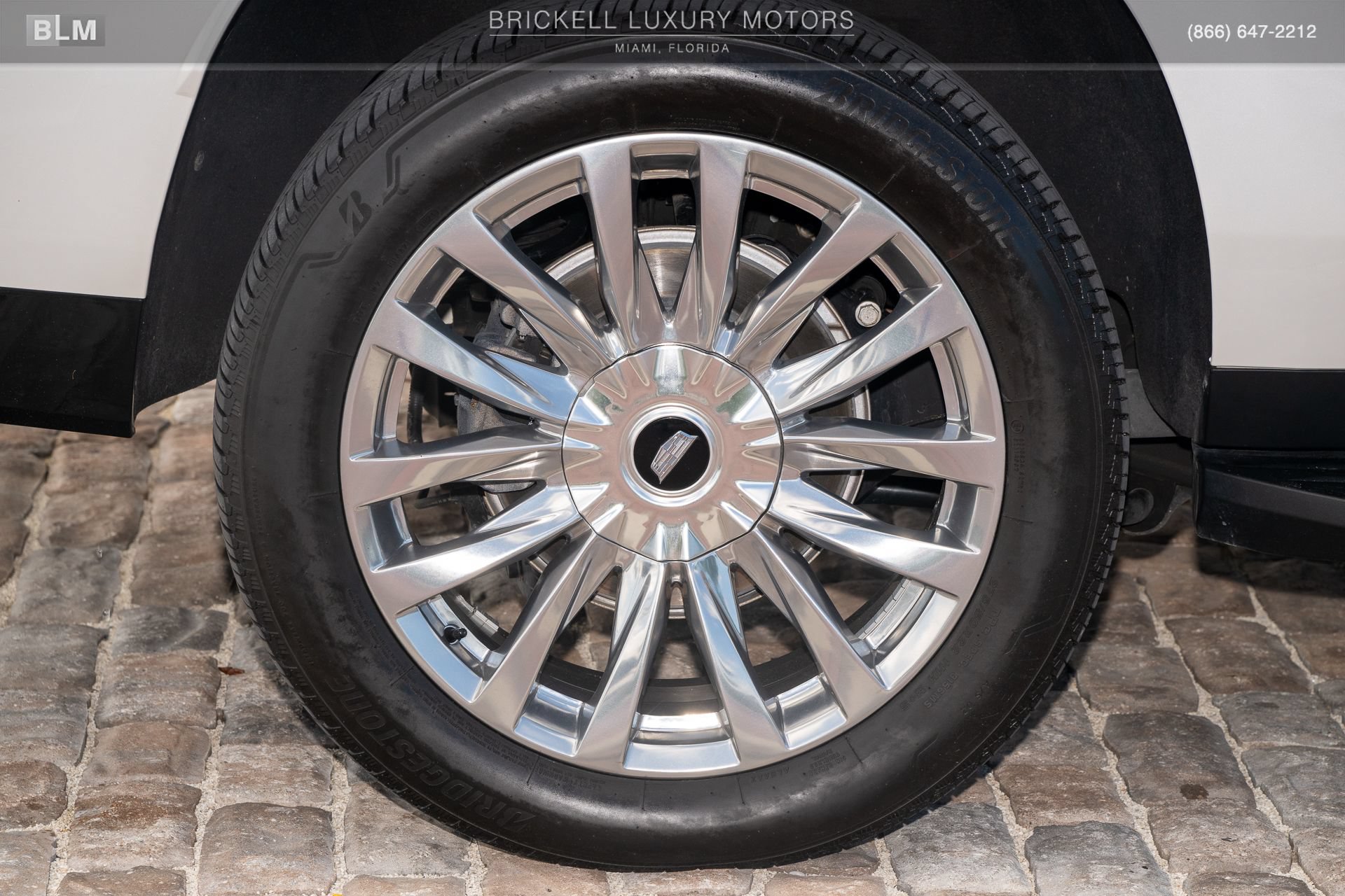 Used 2024 Cadillac Escalade ESV Luxury AWD/4WD image 45