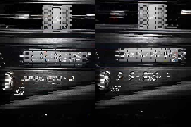 Used 2022 Lexus ES 350 w/ Premium Package image 30