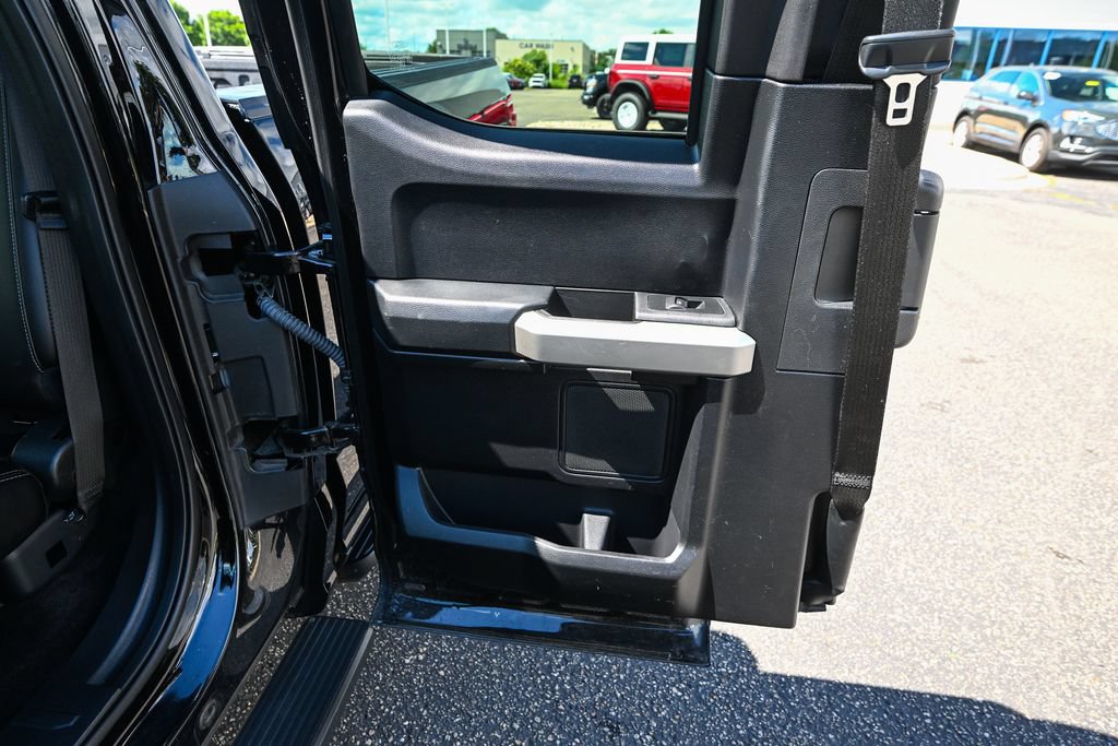 Used 2017 Ford F150 Lariat w/ Equipment Group 502A Luxury AWD/4WD image 24