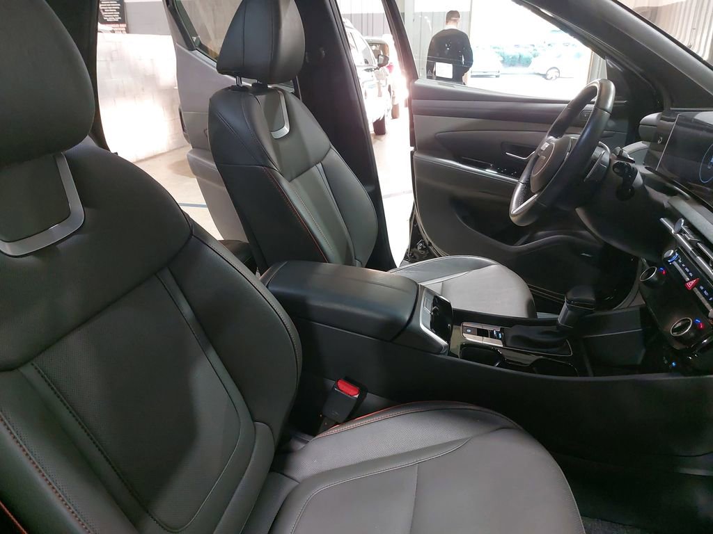 Certified 2025 Hyundai Santa Cruz Limited image 10