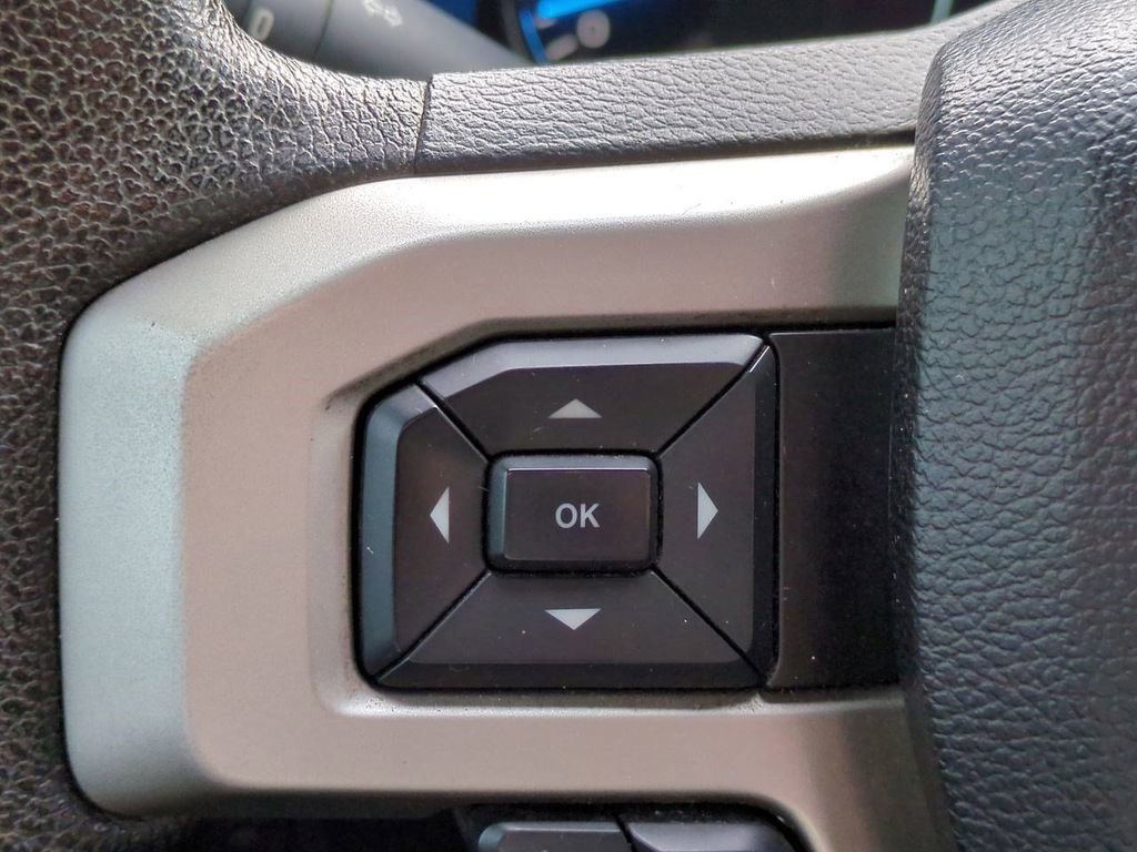 Used 2015 Ford F150 Lariat image 26