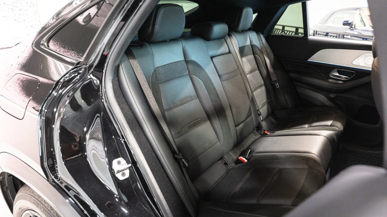 Used 2024 Mercedes-Benz GLE 53 AMG 4MATIC Coupe w/ Driver Assistance Package image 36