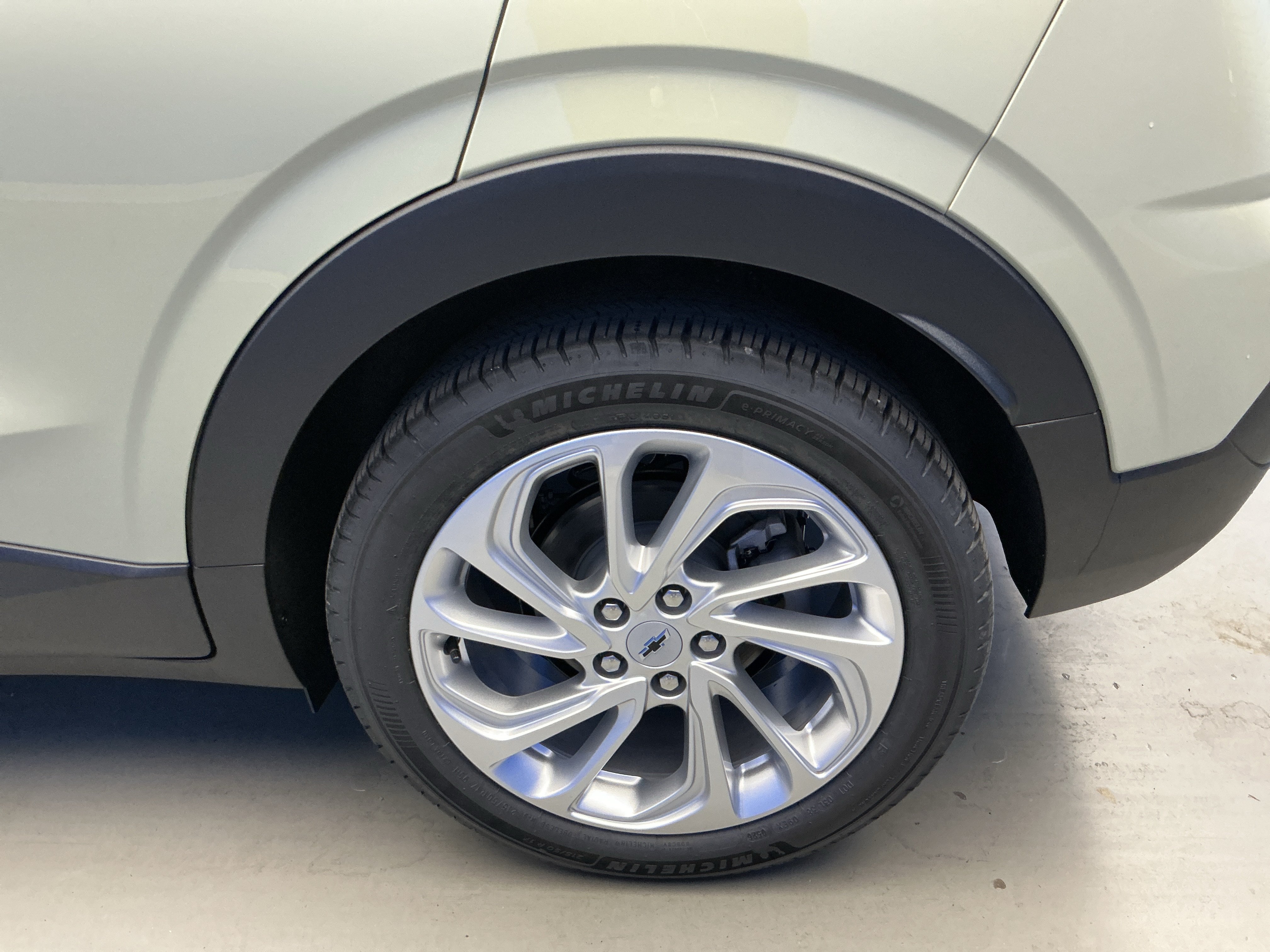 New 2027 Chevrolet Bolt LT w/ Comfort Package FWD image 8