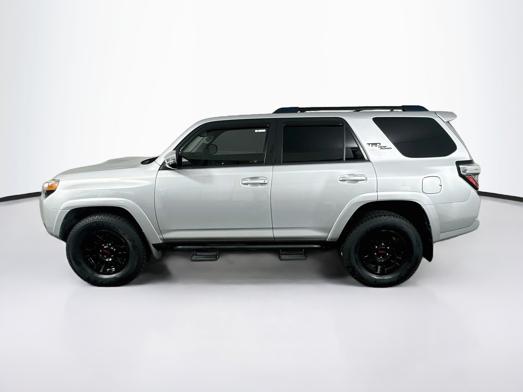 Used 2019 Toyota 4Runner TRD Off-Road Premium AWD/4WD image 4