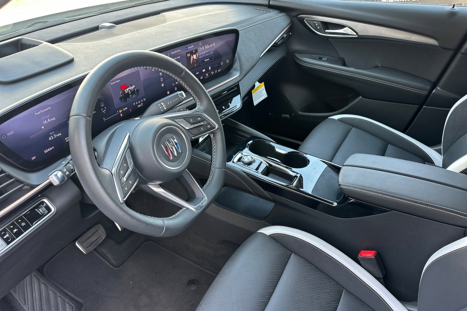 Used 2025 Buick Envision Sport Touring image 10