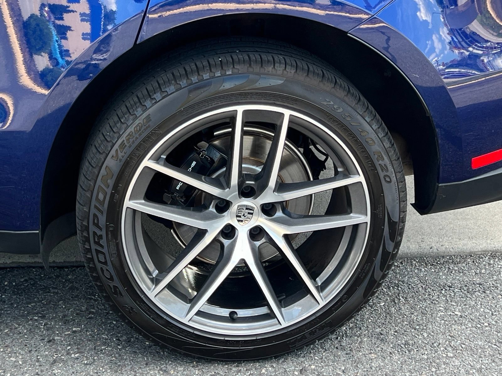 Used 2022 Porsche Macan AWD/4WD image 34