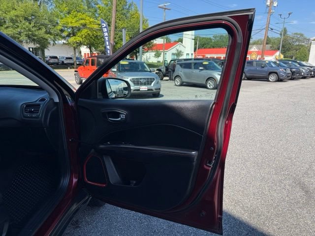 Used 2021 Jeep Compass Trailhawk AWD/4WD image 29