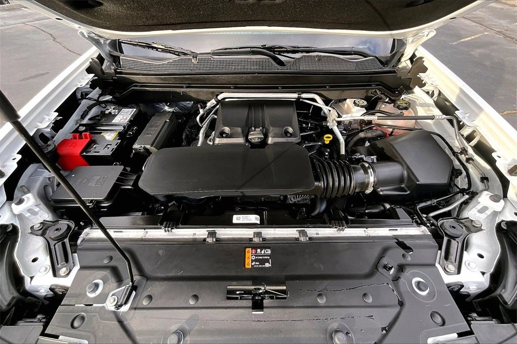 Used 2024 Chevrolet Colorado ZR2 w/ ZR2 Convenience Package III image 10