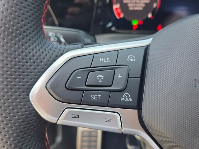 New 2026 Volkswagen GTI SE FWD image 25