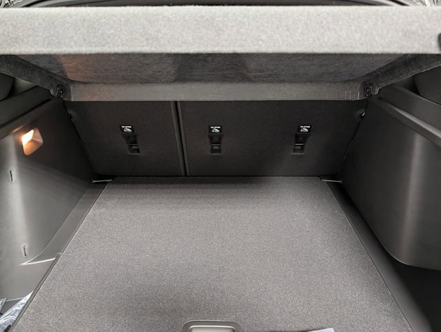 New 2026 Chevrolet Trax RS w/ Sunroof Package image 16