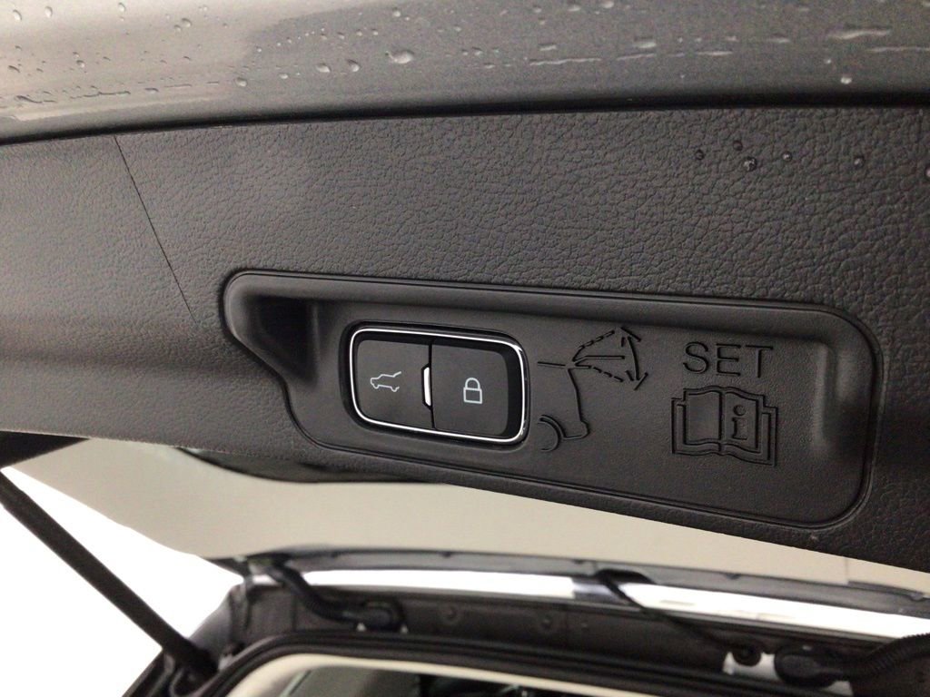 Used 2025 Ford Explorer Active w/ Active Comfort Package image 26