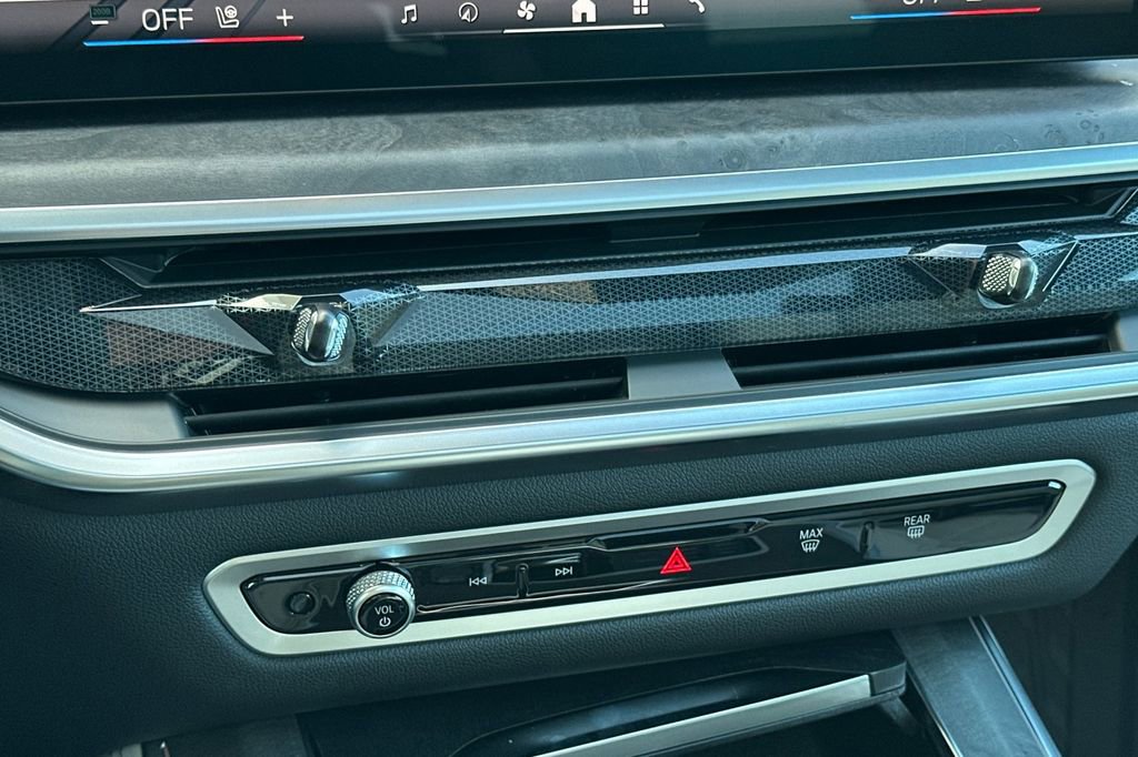 New 2026 BMW X5 xDrive40i w/ Climate Comfort Package image 24