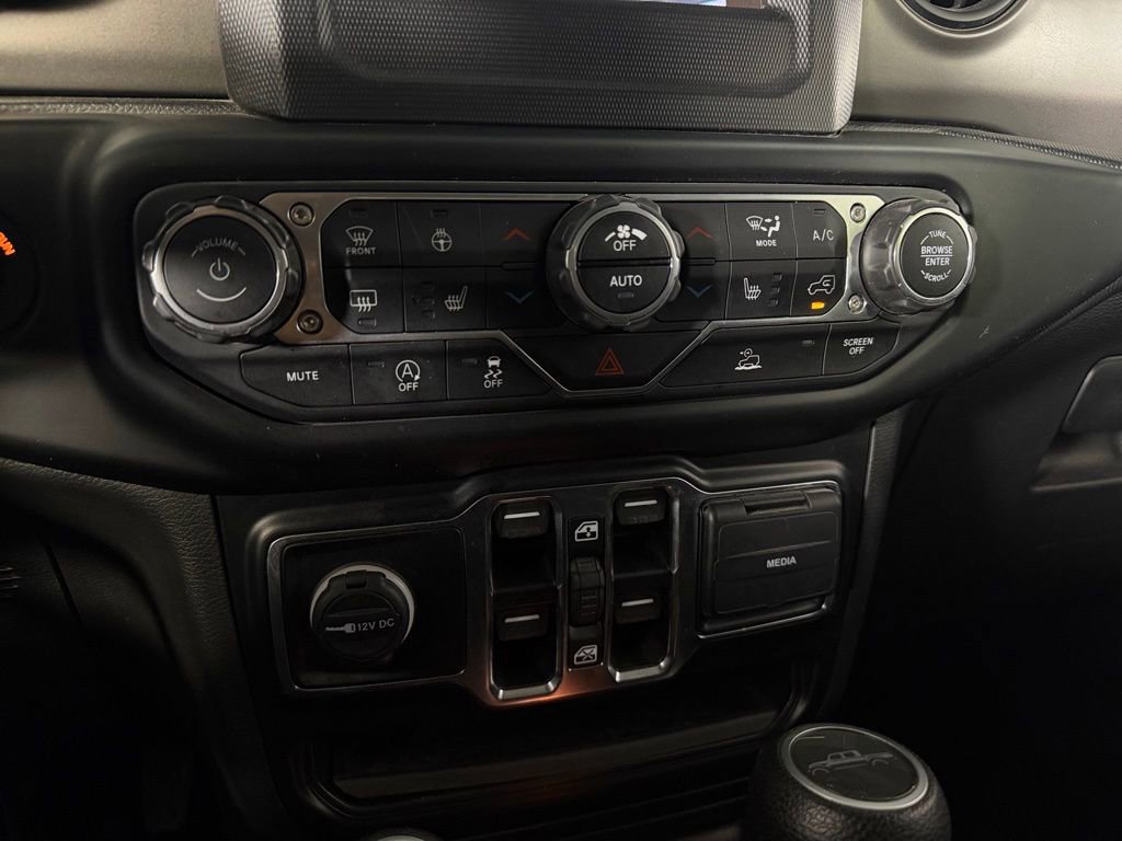 Certified 2022 Jeep Gladiator Willys image 19