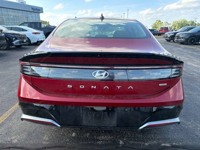 Certified 2025 Hyundai Sonata SEL AWD/4WD image 4