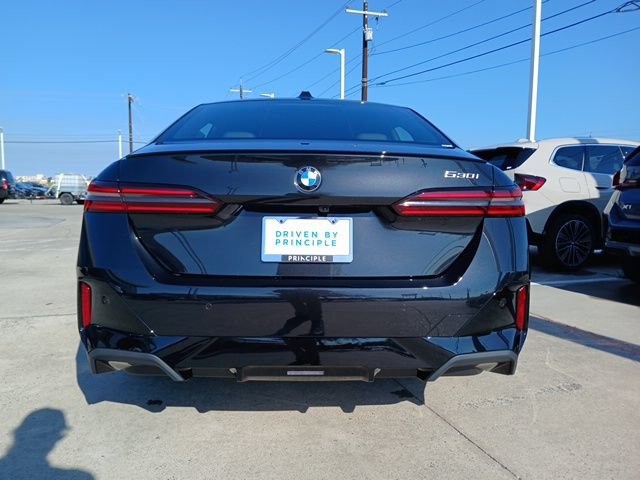 New 2026 BMW 530i RWD image 8