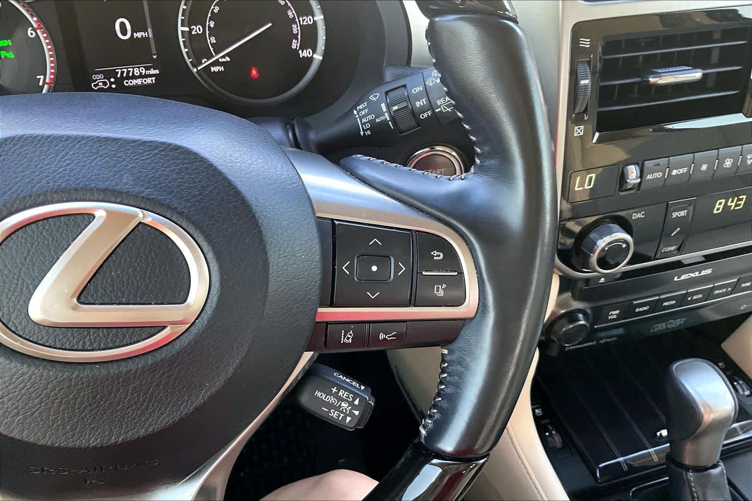 Used 2022 Lexus GX 460 Luxury w/ Sport Design Package AWD/4WD image 25