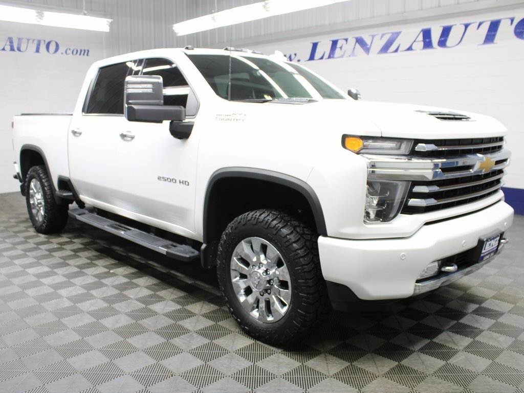 Used 2023 Chevrolet Silverado 2500 High Country w/ Z71 Off-Road Package image 3