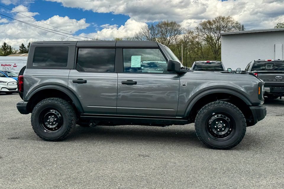 New 2026 Ford Bronco Big Bend w/ Black Diamond Package AWD/4WD image 2