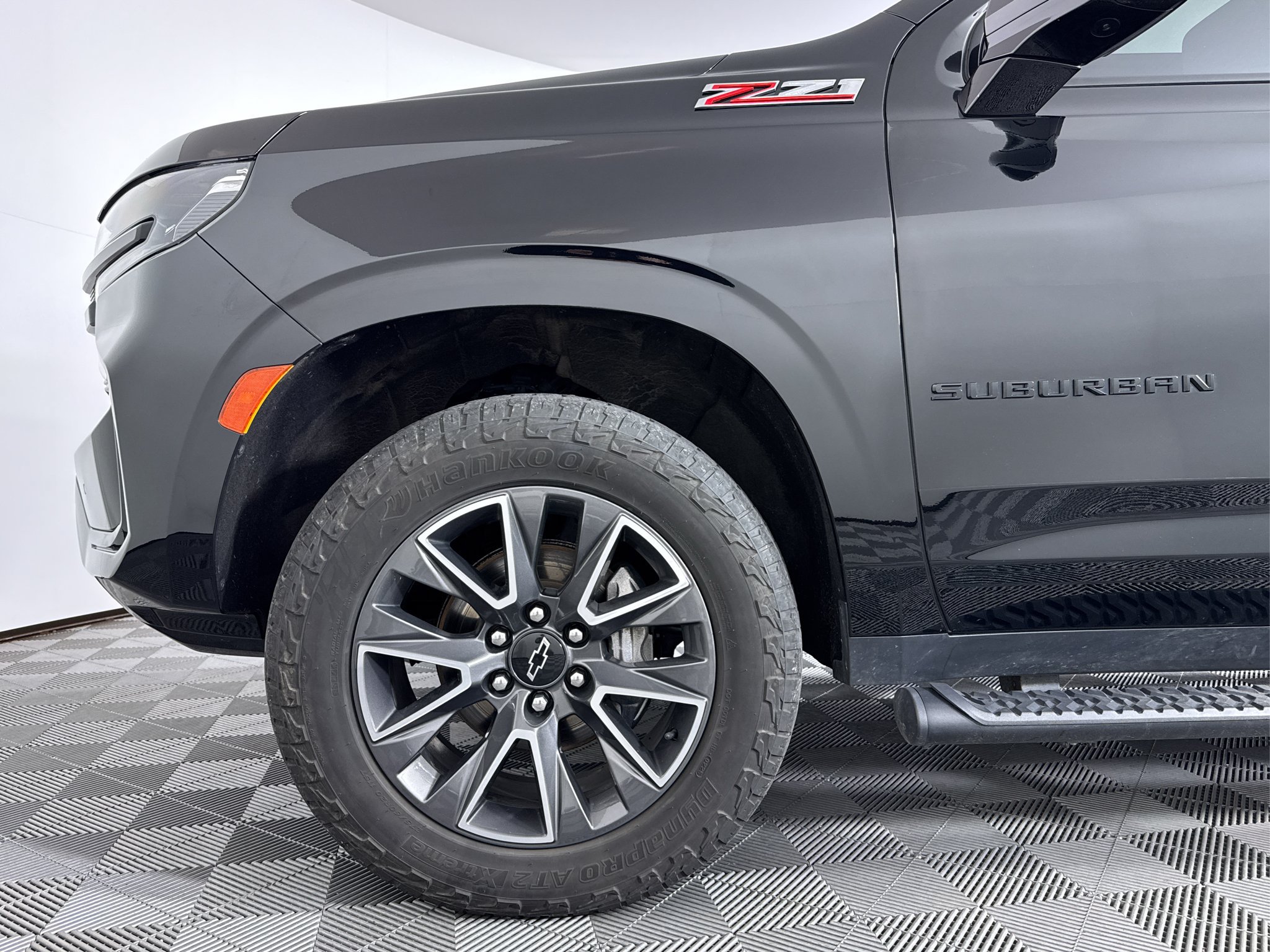 Used 2024 Chevrolet Suburban Z71 w/ Z71 Off-Road Package AWD/4WD image 18