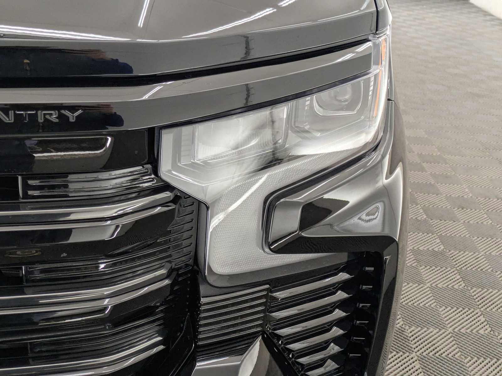 New 2026 Chevrolet Silverado 1500 High Country w/ Midnight Edition image 10