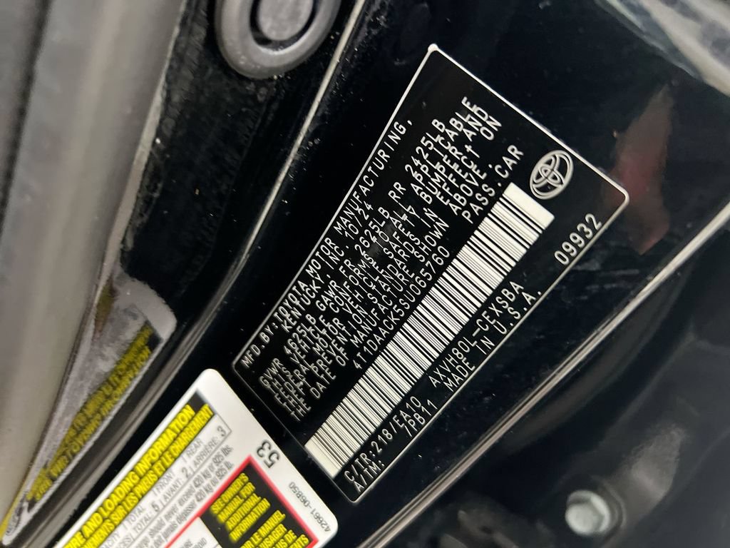 Used 2025 Toyota Camry SE w/ Convenience Package FWD image 27