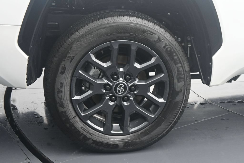 Used 2026 Toyota Tundra Platinum AWD/4WD image 10