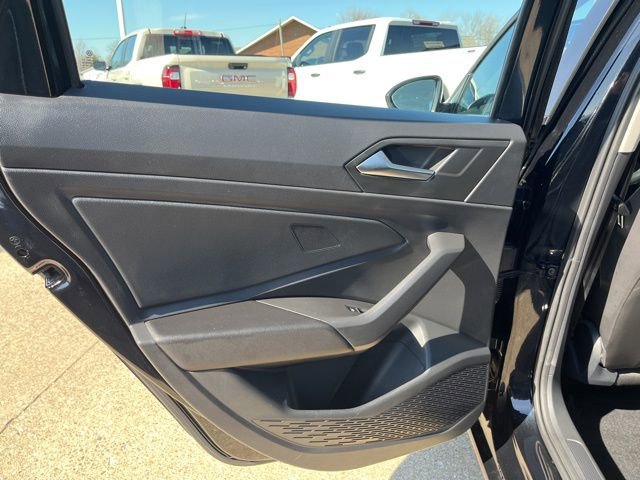 Used 2022 Volkswagen Jetta SE image 22