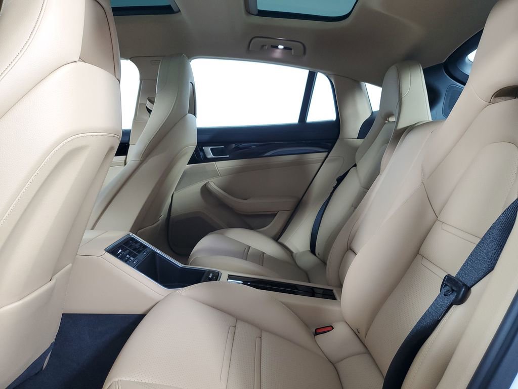 Used 2021 Porsche Panamera 4 image 29