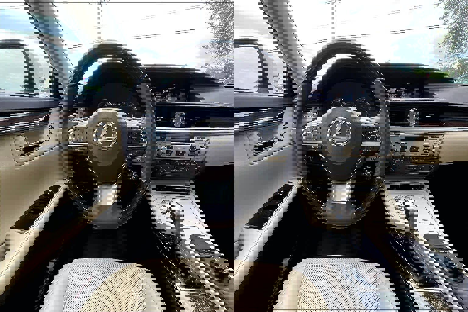 Used 2018 Lexus ES 350 w/ Premier Package image 6