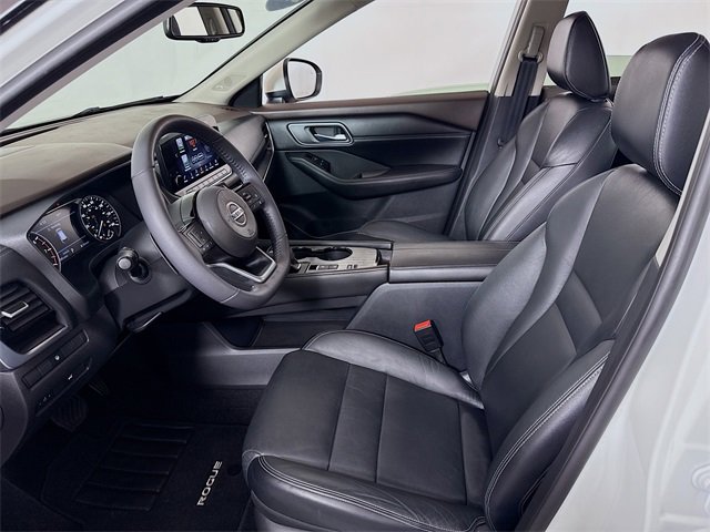 Used 2021 Nissan Rogue SL w/ Premium Package image 6