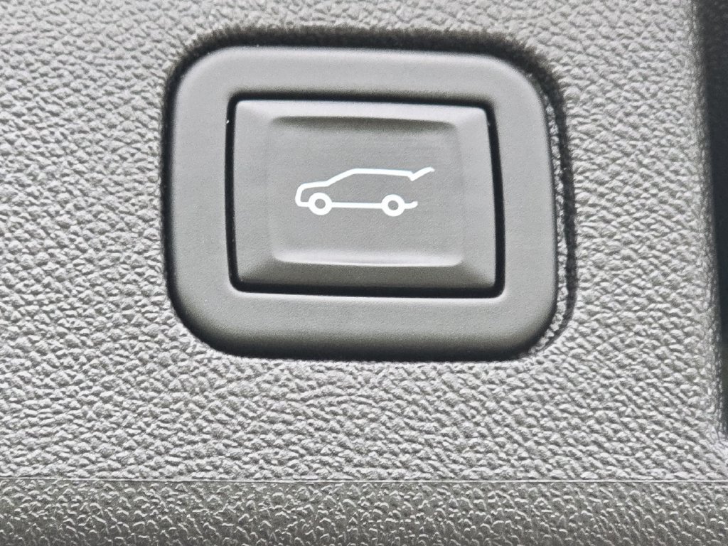 Certified 2024 Chevrolet Equinox LT FWD image 23