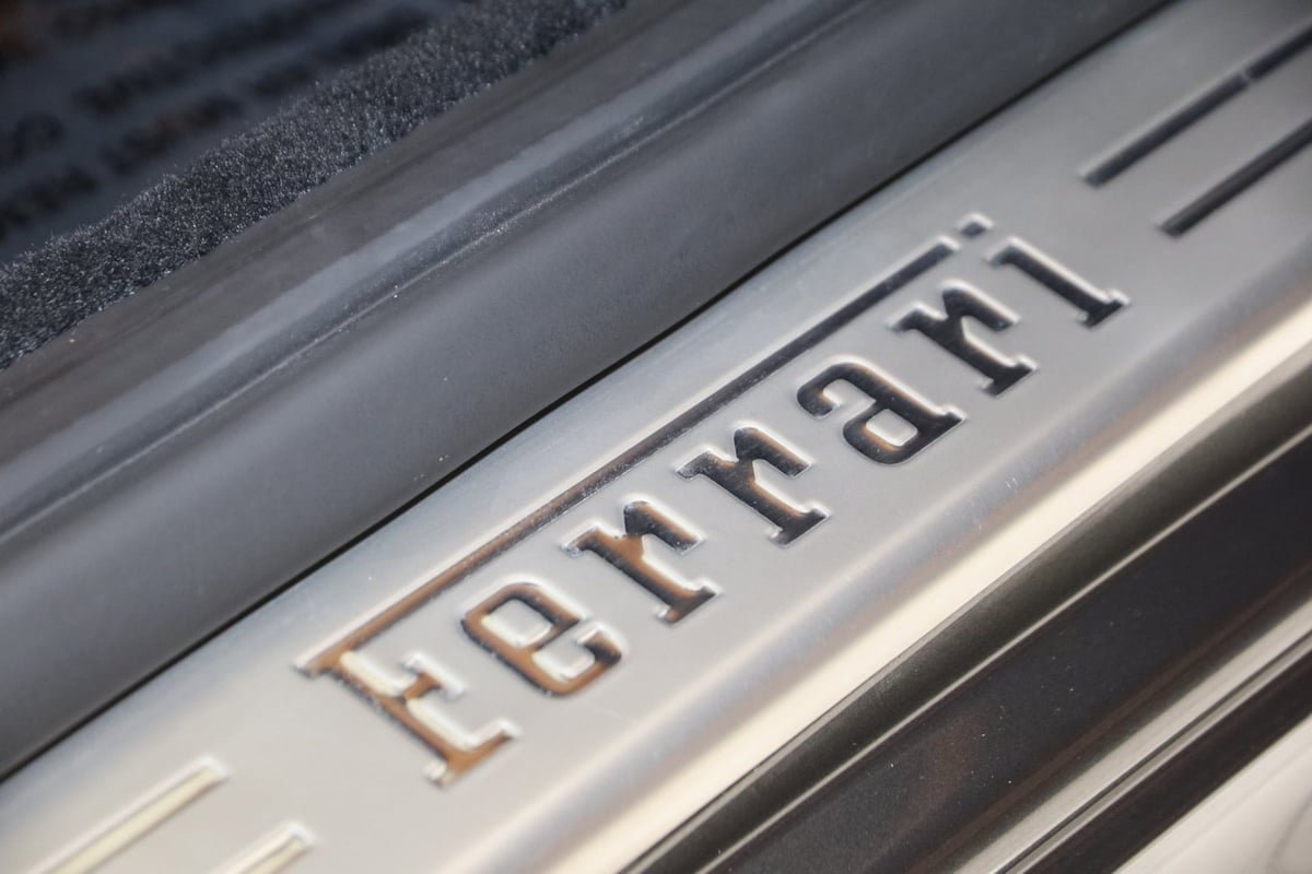 Used 2018 Ferrari California T image 15