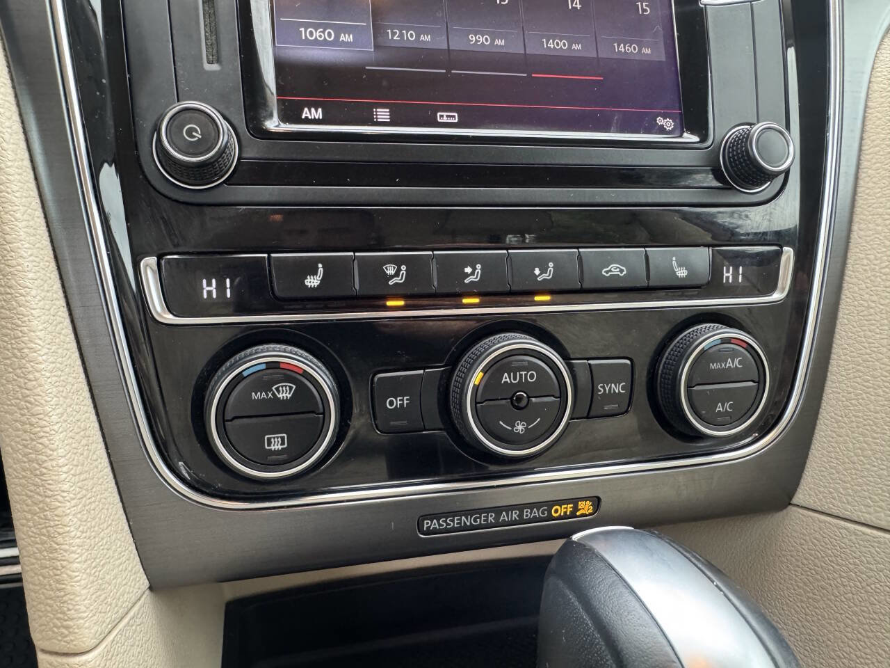 Used 2017 Volkswagen Passat 1.8T R-Line image 20