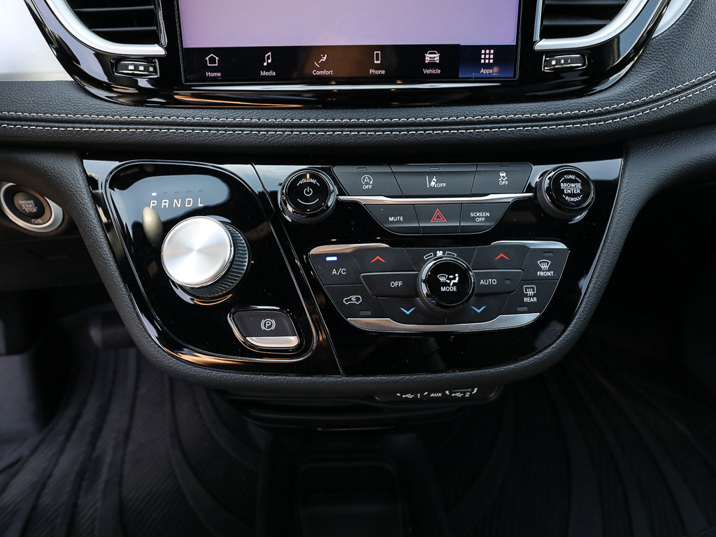 Used 2022 Chrysler Pacifica Touring-L w/ S Appearance Package FWD image 17