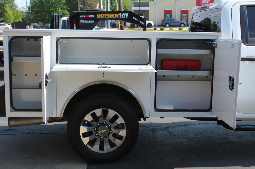 Used 2025 Chevrolet Silverado 2500 Custom w/ Custom Value Package AWD/4WD image 11