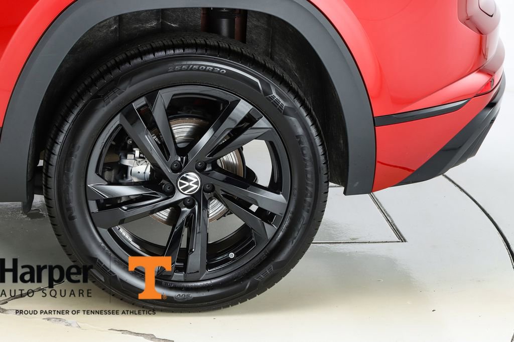 Used 2025 Volkswagen Atlas Cross Sport SEL R-Line image 6