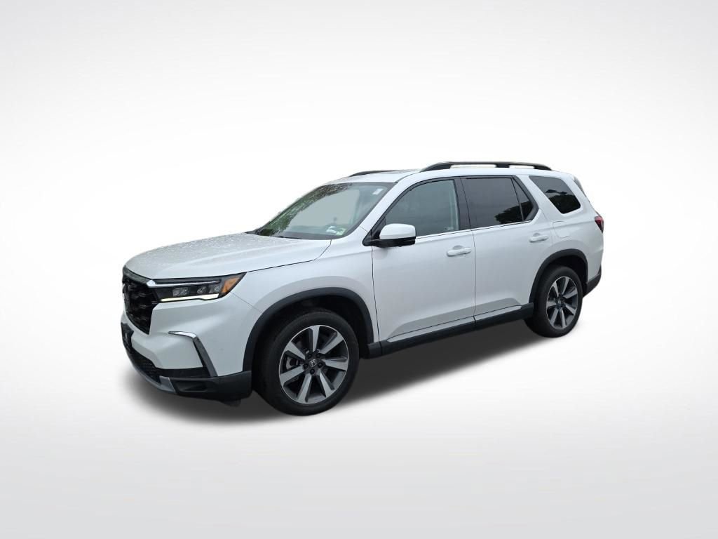 Certified 2024 Honda Pilot Elite image 2