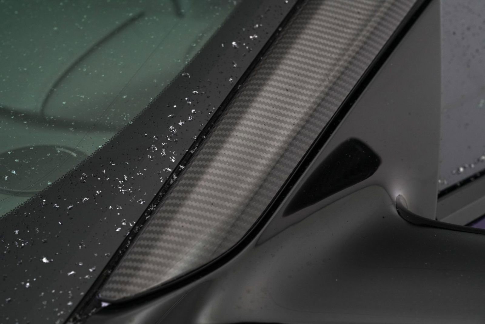 Used 2023 Aston Martin DBS Coupe RWD image 6